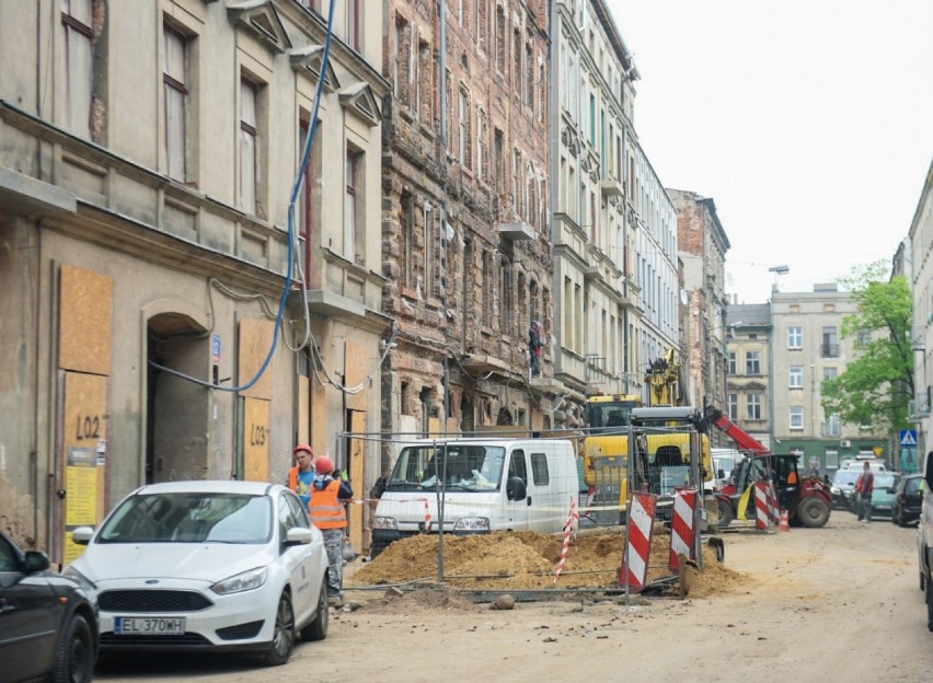 Zielone podwórka przy Włókienniczej

Zmiana przestrzeni przy...