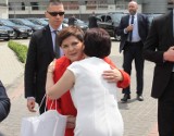 Kulisy kongresu PiS: Ważni politycy, żarty prezesa Kaczyńskiego i serdeczne powitania 