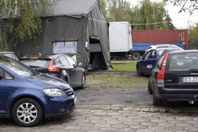 W czwartek, 15 października, chętnych na badanie było tylu, że auta zablokowały ulicę Kozietulskiego