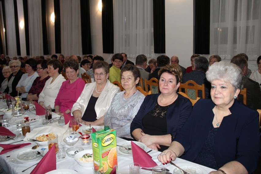 Koncert dla seniorów z gminy Sieroszewice z okazji ich święta [FOTO]