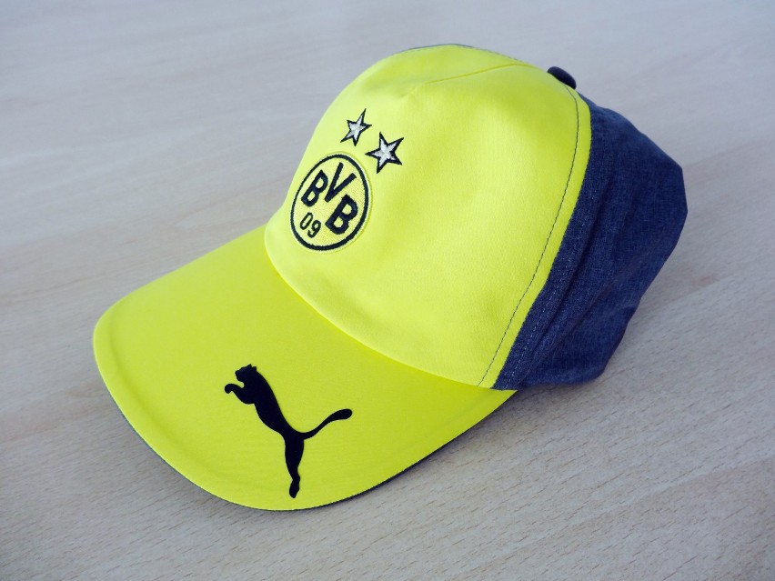 Konkurs: wygraj czapkę Borussi Dortmund lub piłkę FC Schalke z autografami piłkarzy zakończony!
