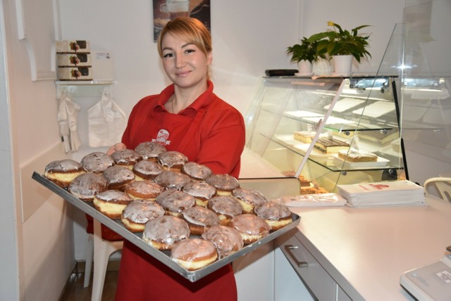 W Opolu tradycyjne pączki według 50-letniej receptury można kupić w cukierni Jana Tylczyńskiego. W tłusty czwartek już od wczesnego ranka ustawiają się po nie kolejki smakoszy.