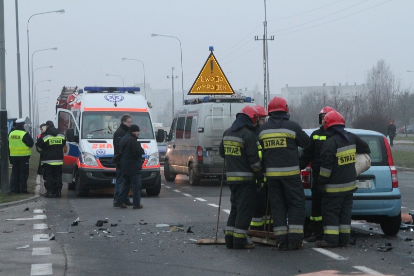 Wypadek na ul. Hetmańskiej w Łodzi [ZDJĘCIA]