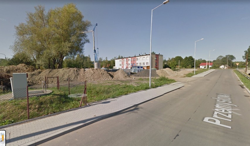 Gorlice w kamerach Google Street View. Kto jeszcze pamięta, jak 9 lat temu wyglądała ul. Stróżowska i gdzie był klub Amnezja? [ZDJĘCIA]