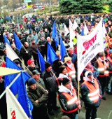 Kraków: protest hutników z ArcelorMittal w obronie pracy