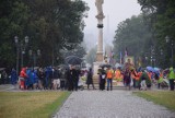 Pielgrzymka Legnicka w strugach ulewnego deszczu dotarła na Jasną Górę [ZDJĘCIA]