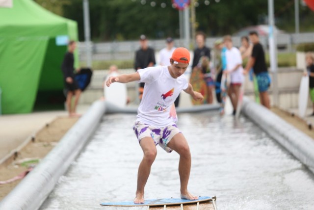 European Skimboarding Cup 2021 przed Galerią Libero w Katowice

Zobacz kolejne zdjęcia. Przesuń w prawo - wciśnij strzałkę lub przycisk NASTĘPNE