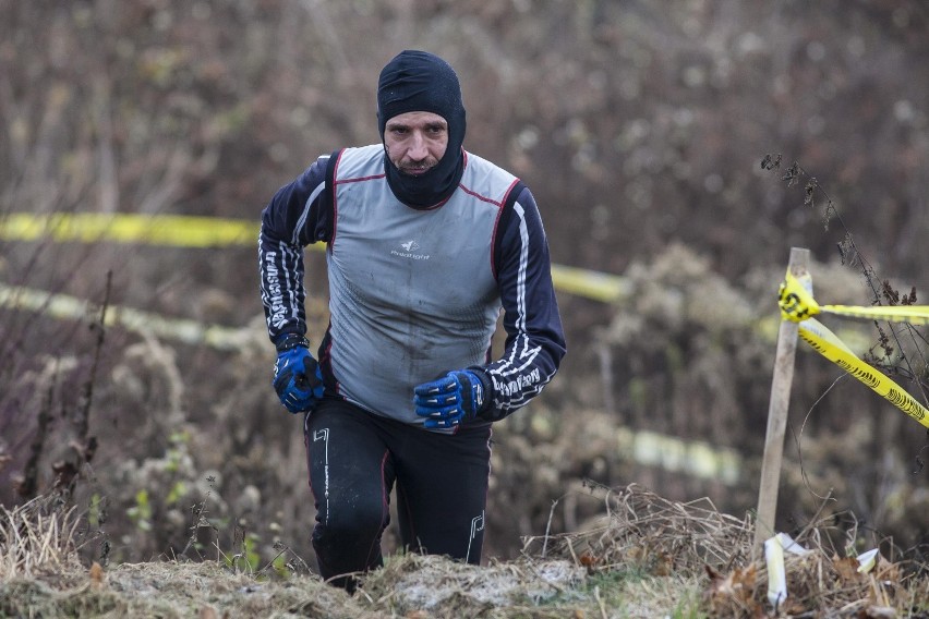 RUNMAGEDDON hardcore. Zdjęcia z biegu na Torze Służewiec