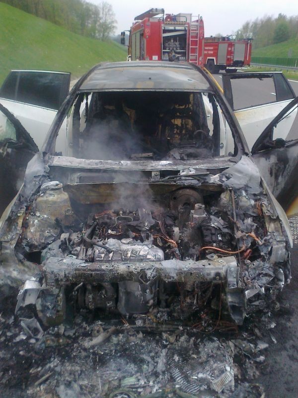 Autostrada A1: Spłonął opel insygnia