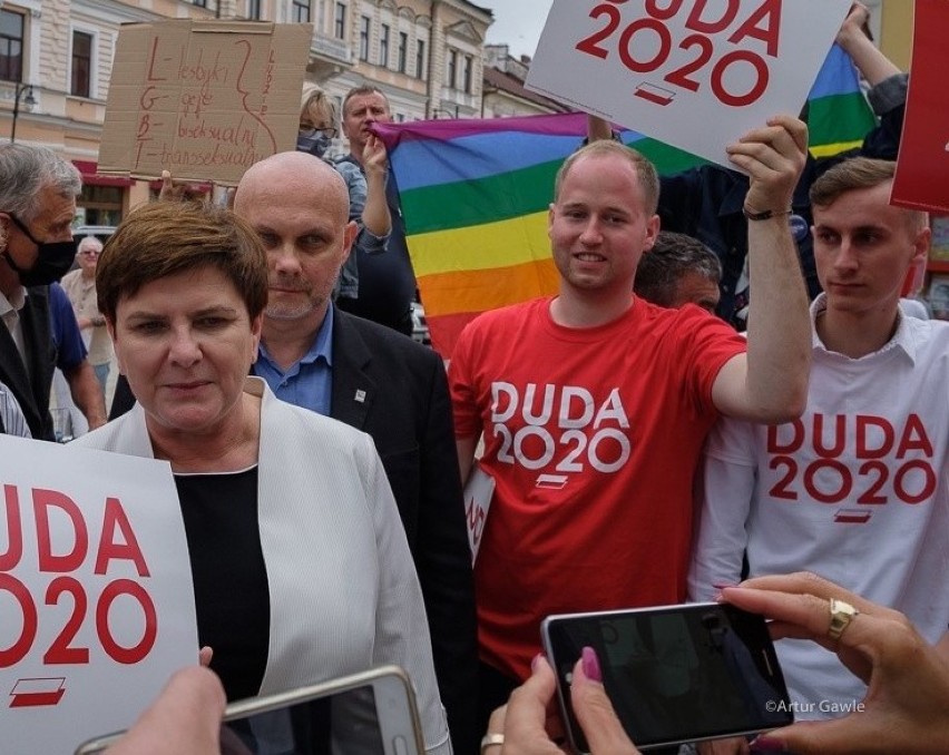 Beata Szydło w Tarnowie zachęcała do głosowania na Andrzeja...