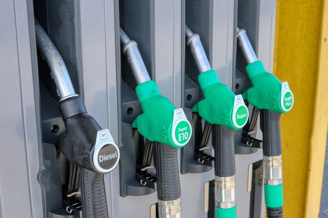 Od 1 lutego VAT na paliwa zmniejszył się z 23 o 8 procent