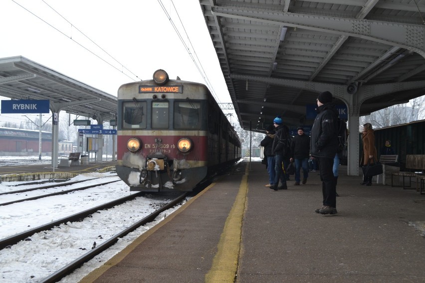 Pasażerowie przyznają, że z szybszych pociągów będą...