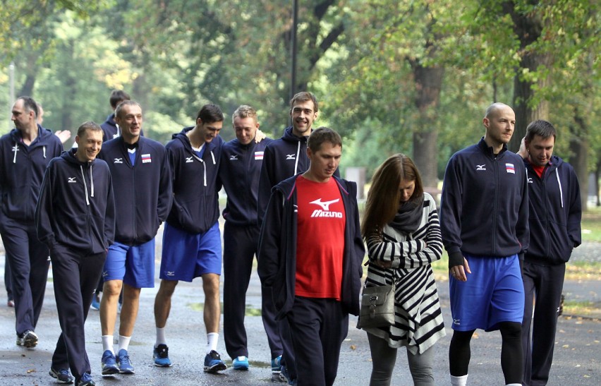 MŚ w siatkówce 2014. Przed meczem z Iranem Rosjanie spacerowali w parku Poniatowskiego [ZDJĘCIA]