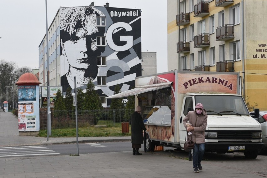 Przy ul. Reja w Toruniu powstał mural poświęcony Grzegorzowi...