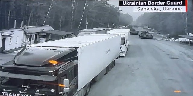 Kolumny sprzętu wojskowego wjechały na Ukrainę przez przejście graniczne z Białorusią