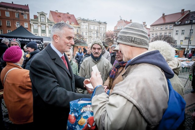 Miejska Wigilia na Rynku w Wałbrzychu zorganizowana w 2015 r.