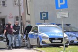 Policja ze Sławna rozbiła grupę przestępczą zajmującą się dystrybucją narkotyków [ZDJĘCIA]