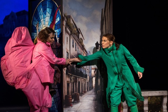 W spektaklu Lubuskiego Teatru „Zielony Gil” jest tak gorąco od uczuć i emocji, że bywa też pikantnie… Ku uciesze widza!