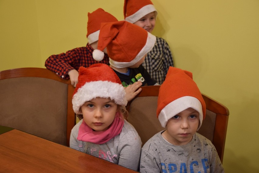 Mikołajki. Przedszkolaki odwiedziły burmistrz Danutę Karaśkiewicz (FOTO)