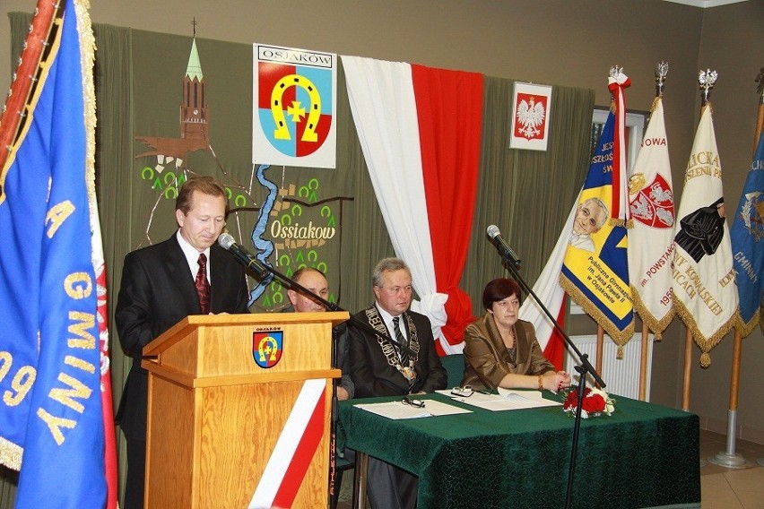 Na uroczystej sesji promowali monografię gminy Osjaków