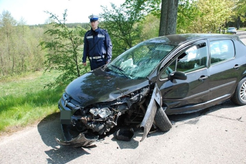 Powiat gdański: Wypadki drogowe w Ełganowie i Bąkowie. Kierowcy trafili do szpitala [ZDJĘCIA]