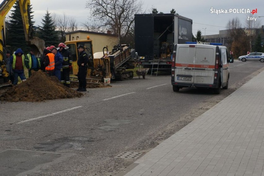 W Żorach - Baranowicach strażacy usuwali wyciek gazu
