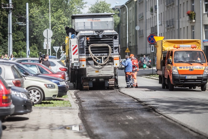 Trwa remont ulicy Wierzbowej w Łodzi.