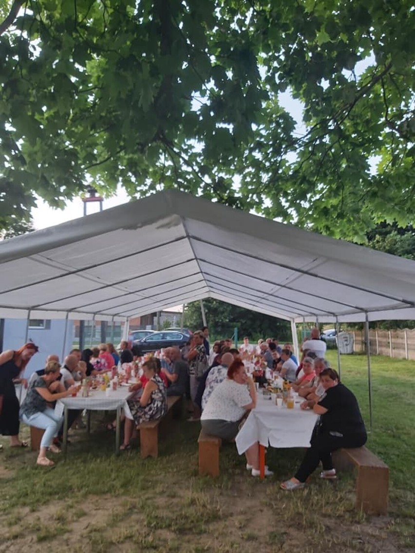 Piknik rodziny w Pratkowie w gminie Zduńska Wola ZDJĘCIA