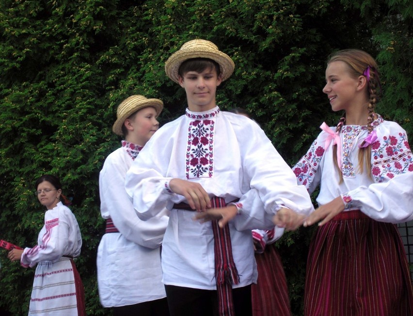 Zespół Ludowy Tokaczyki z Kobrynia Fot. Jacek Sitkiewicz -...