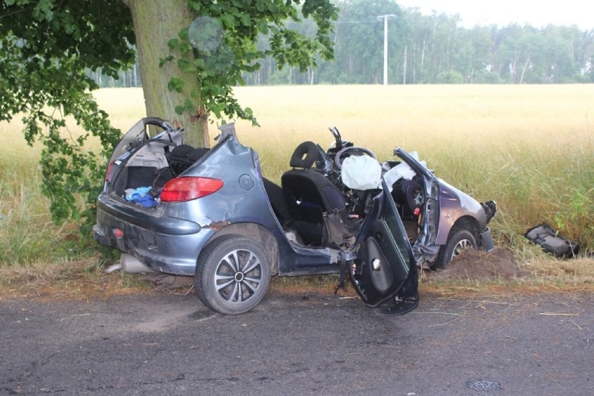 Wypadek w Studzieńcu w gminie Rogoźno. Jedna osoba trafiła do szpitala