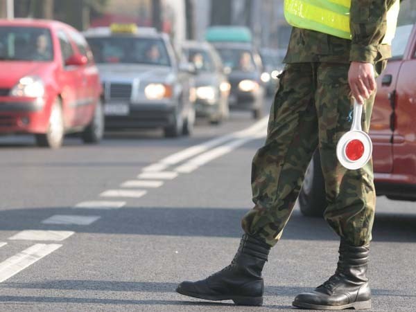 Podczas wzmożonego ruchu policjantów wspomagać będzie żandarmeria wojskowa