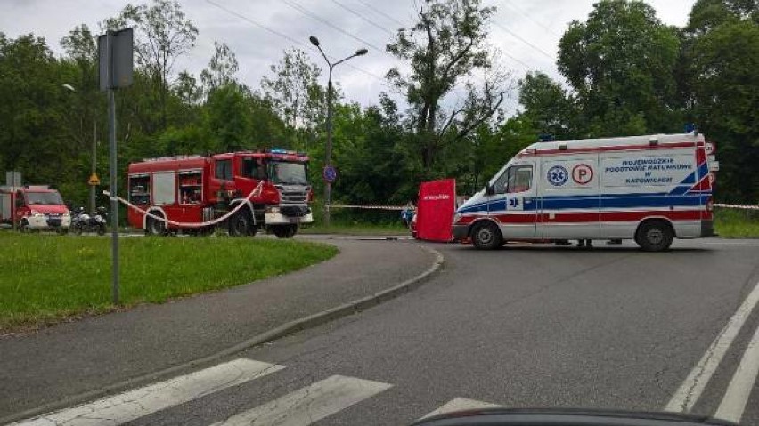 Bytom: Wypadek motocyklistki w Miechowicach. Zginęła 19-latka. Samochód wymusił pierwszeństwo