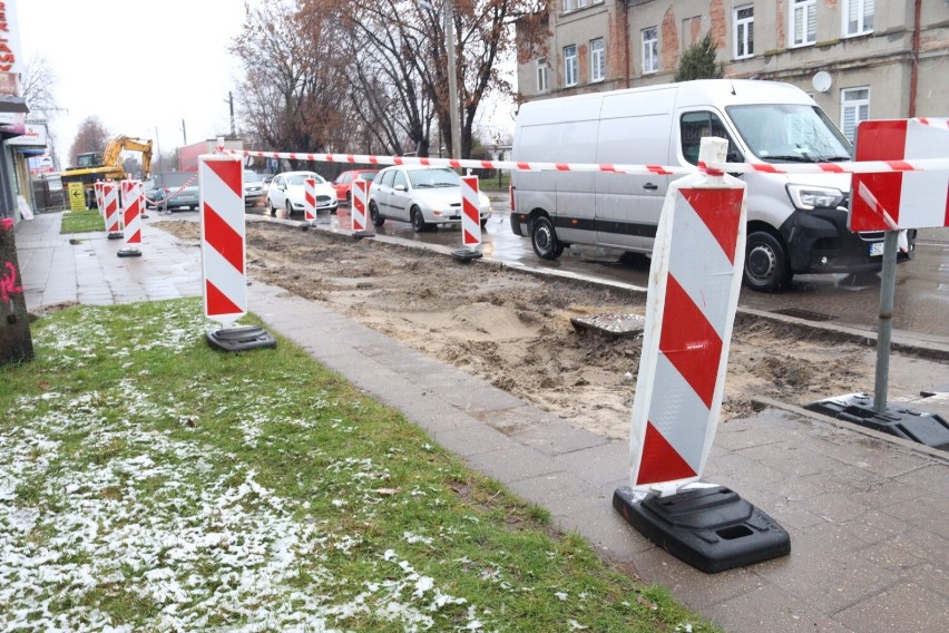 Ruszył remont ulicy Krasickiego w Radomsku. Na początek wymiana kolektora kanalizacji deszczowej