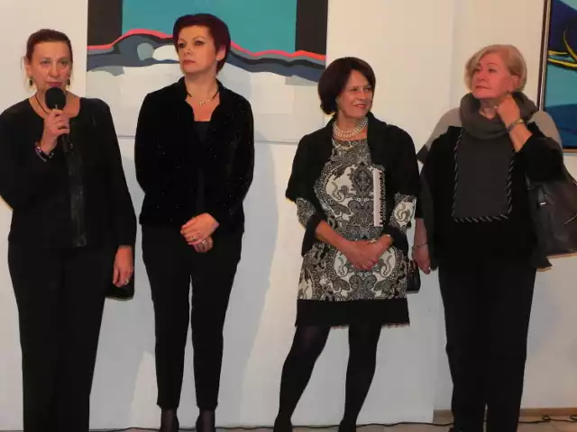 Otwarcie wystawy (od lewej): Wanda Badowska-Twarowska, Jolanta Chwałek, Anna Forycka-Putiatycka, Bożena Kociołkowska.