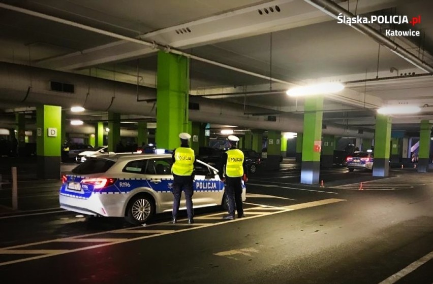 Nocne pościgi w Katowicach. Policja zatrzymała 20 dowodów rejestracyjnych