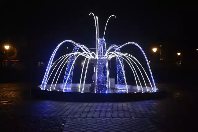 Taką fontannę można podziwiać w centrum Pińczowa od poniedziałku, 6 grudnia.