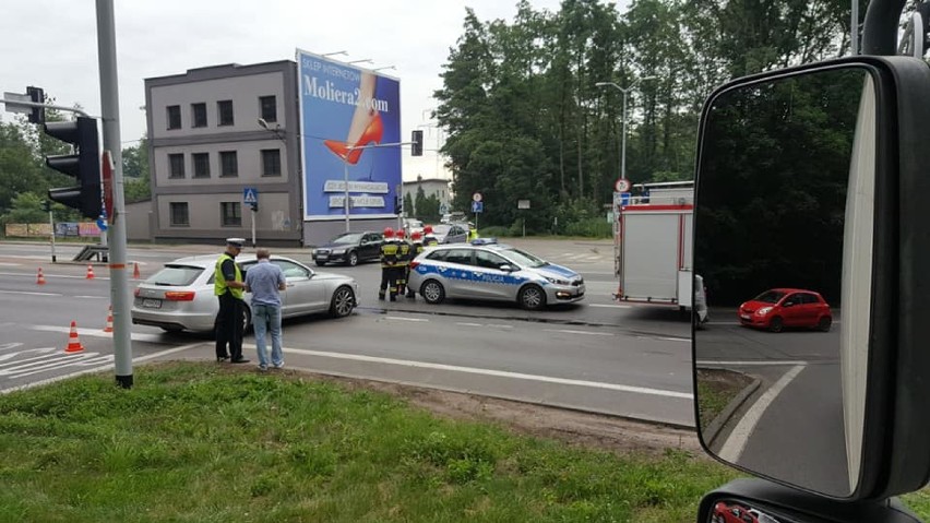 Wypadek w Katowicach. Potrącenie dziecka na skrzyżowaniu ulicy Kościuszki z Owsianą. Tworzy się korek