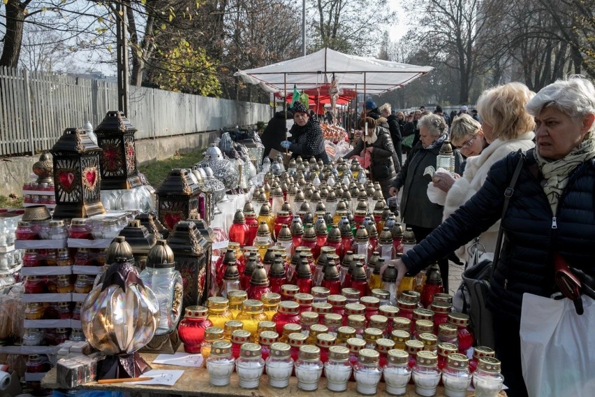 Czy tegoroczny 1 listopada będzie przypominać te z minionych...