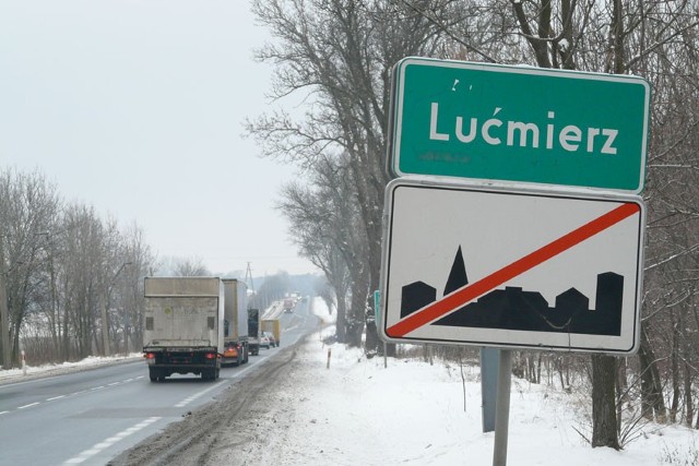 Podstrefa ekonomiczna ulokowała się na granicy Zgierza i Lućmierza, tuż przy drodze krajowej prowadzącej do węzła autostradowego Emilia.
