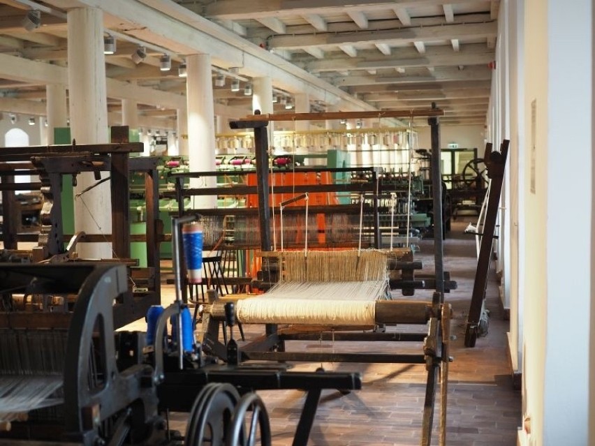 Najstarsze krosno z fabryki Poznańskiego to tylko jeden z 400 eksponatów, które pokaże na ekspozycji łódzkie muzeum włókiennictwa