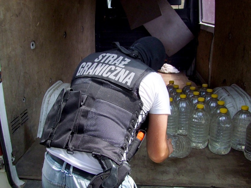 Straż Graniczna zlikwidowała nielegalną fabrykę alkoholu