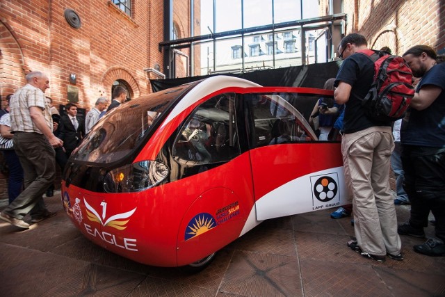 Pojazd weźmie udział w wyścigu Bridgestone World Solar Challenge w Australii,  w dniach 18 - 25 października