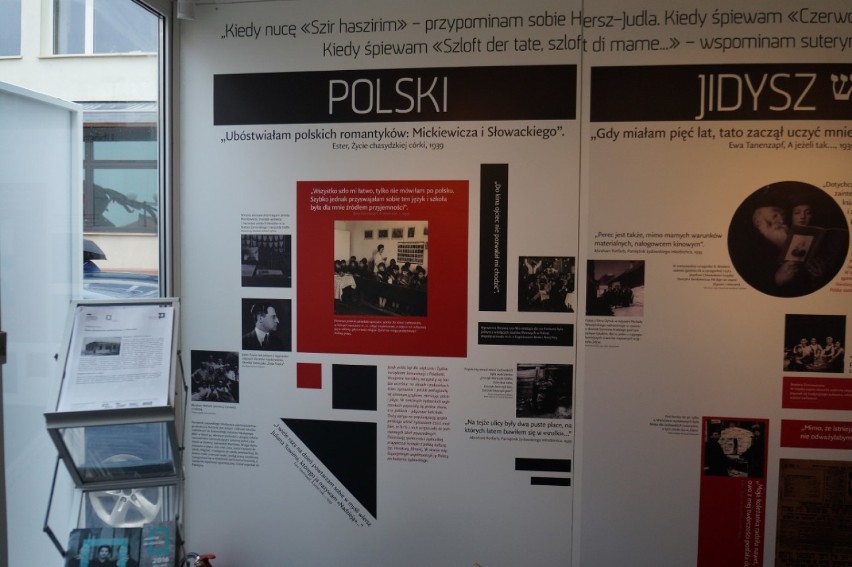 "Muzeum na kółkach" w Opocznie prezentuje historię polskich Żydów