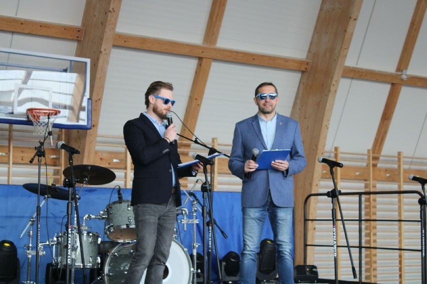 II talent show "Przez niebieskie okulary" w Wieluniu już 11 kwietnia