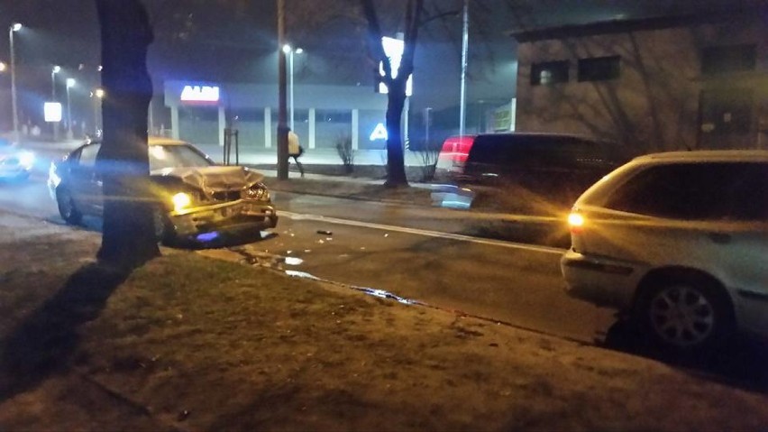 Wypadek we Włocławku. BMW wjechało w tył volvo