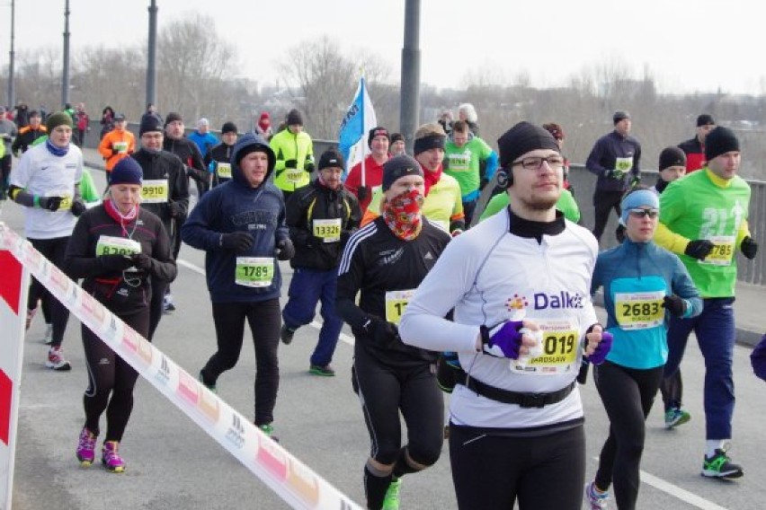 8 PÓŁMARATON WARSZAWSKI 2013 ZDJĘCIA UCZESTNIKÓW