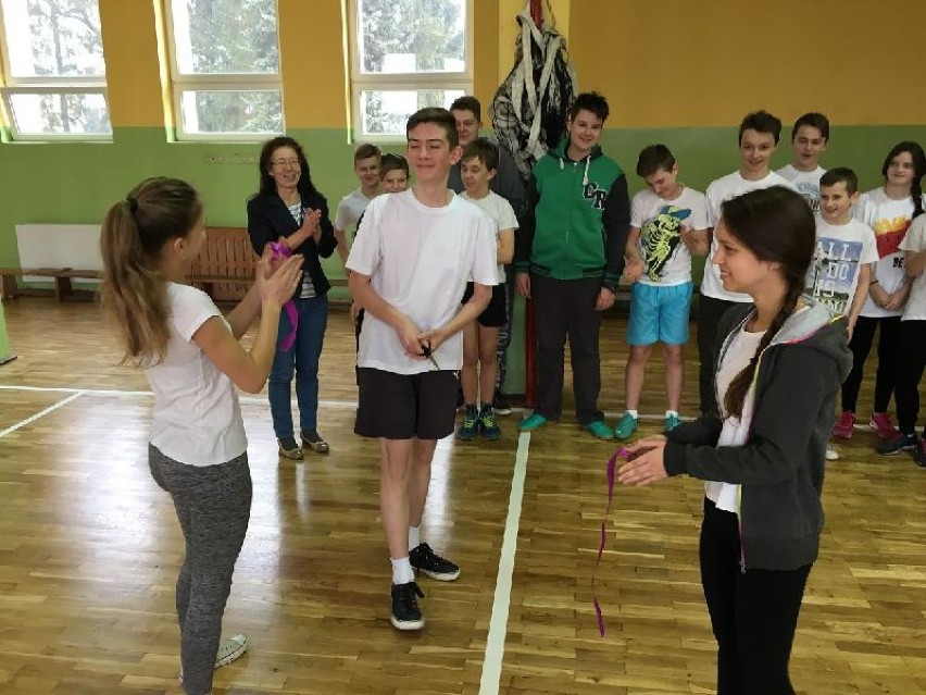 Mikoszewo. Odnowiona sala gimnastyczna w miejscowym gimnazjum