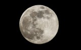 Kto z Was lubi siedzieć na łące i patrzeć w niebo? Dzisiaj będzie szczególna okazja - pełnia Księżyca!