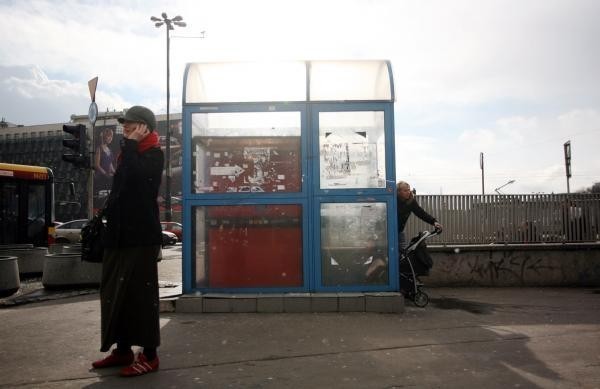 Stare windy przy rondzie Dmowskiego były już w bardzo złym stanie