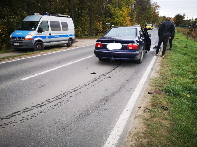 W wyniku kolizji w Osówcu nikt nie ucierpiał. Za to teraz kierowca BMW odpowie za wyrządzenie szkody w samochodzie kierowcy, który przyczynił się do spowodowania zderzenia